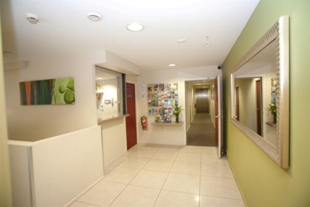 City Lodge Accommodation Auckland Exterior foto Interior of the building