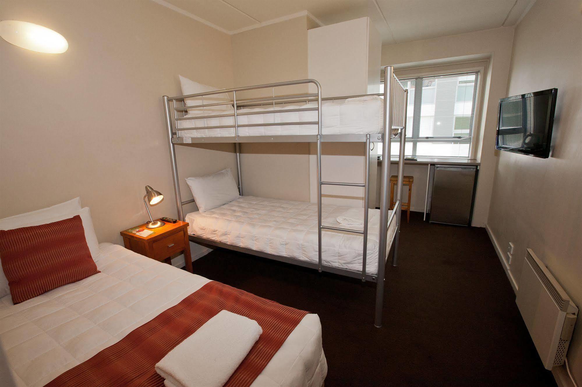 City Lodge Accommodation Auckland Exterior foto A typical room at the hotel