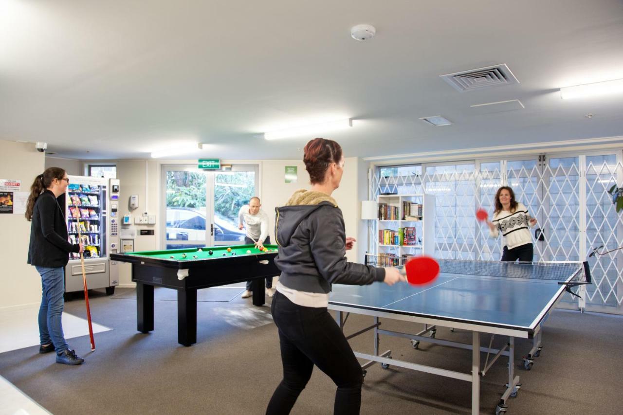 City Lodge Accommodation Auckland Exterior foto The games room at the University of Nottingham's halls of residence